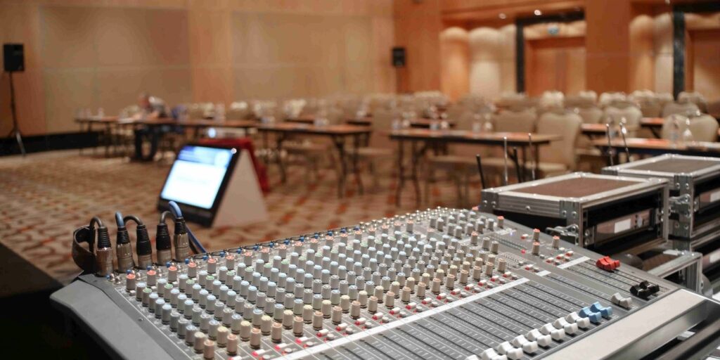 Creative Ways to Use Audio-visual Elements in Your Corporate Events